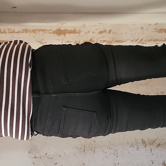 Ladies - Picture 4 of 11